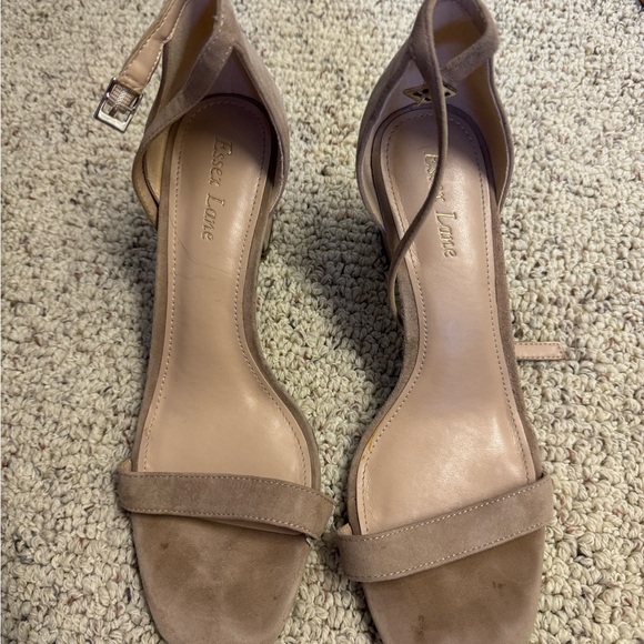 Heels - Picture 2 of 3